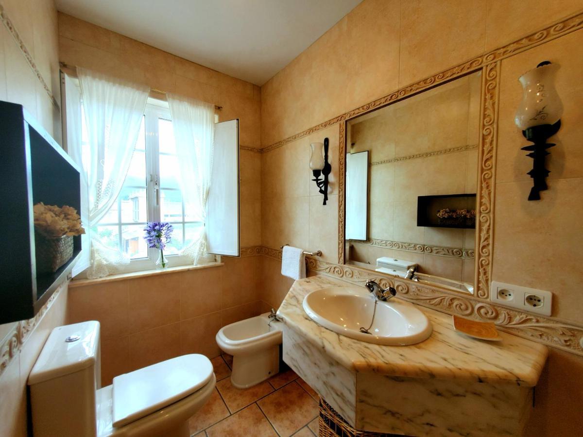 Apartamentos Turisticos Rosa Ribadeo Exterior photo