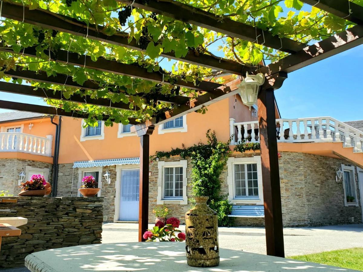 Apartamentos Turisticos Rosa Ribadeo Exterior photo